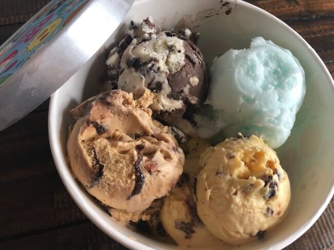 10人分のアイスクリームボックス