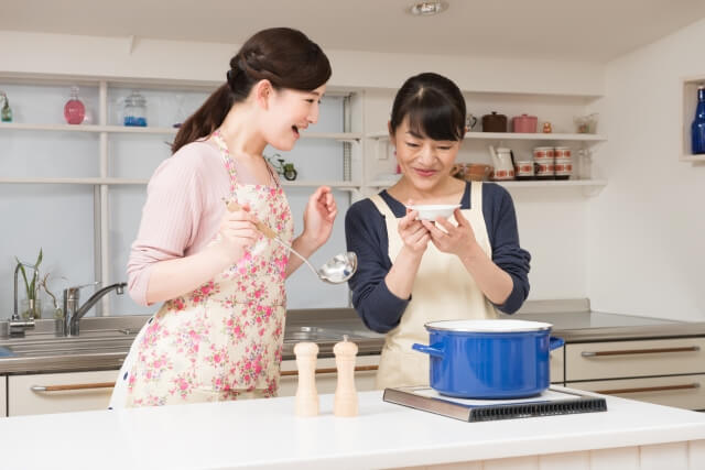 「息子の嫁が可愛くて仕方ない」という義母に忠告相次ぐ 「適度な距離感を」「嫁姑は上司と部下のようなもの」 キ