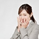 商談場所の静岡に出張 → なぜか誰も来ない　本社に電話したら「名古屋ですよ」と言われた女性