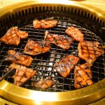 焼き肉屋で壊れた友情　「何人前も注文して一人で食べ、嫁へのお弁当も注文」→会計は「割り勘」する友人