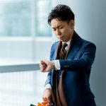 面接官が1時間半も遅刻したあげく5分で終了→ 電話で「明日から来て」と言われるも怒りの辞退