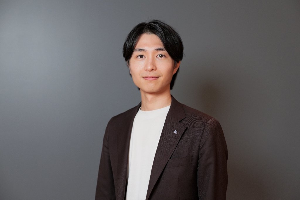 アイドマ・ホールディングス 経営企画室 中途チーム リーダー 井口雄大(いぐち・ゆうだい):新卒で営業代行会社に入社し、営業職を1年半経験。現場での経験を通じて“人と組織”に関わる仕事に興味を持ち、2022年にアイドマ・ホールディングスに参画。新卒・中途採用、社内研修など幅広く担当。現在は中途採用の責任者として、採用戦略の立案から実行、候補者との面談に従事。