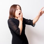 祖母の葬式で遺産をねだる“法学部中退”の叔父 → 疲弊した母娘が遭遇した謎の「３人の人影」