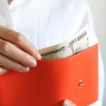 不便？キャッシュレス決済使わず「現金派」を貫く人々　クレカで「痛い目に遭った」という声も　
