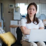 「今思えばサイコパスでした」人の彼氏を奪い、飲み会代も払わない…“サークルクラッシャー”な友人と縁を切った女性