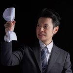 ウザすぎる…「昔から俺とお前は差があったからな」公務員の友人からのマウンティングに30代男性「いつか見返す」【再配信】