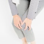 電車駆け込みで流血の大惨事！「足元を見たら血がぼたぼたと…」　エスカレーターで転倒、大怪我をした女性