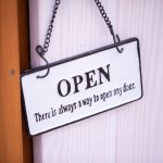 「朝から続けてトイレ客ばかりだとかなりへこむ」何も買わない客に、個人店主の悲痛な叫び