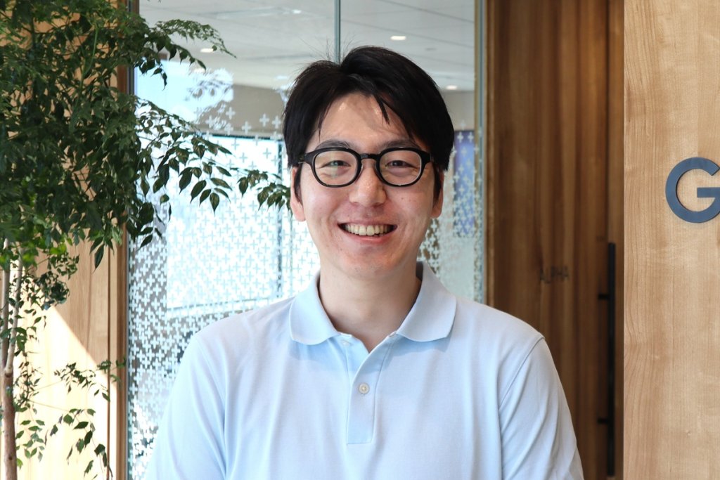 株式会社ギークプラス 管理事業部 兼 マテリアルハンドリング事業部 人事・採用担当 熊林優(くまばやし・ゆう):新卒で大手メーカーに入社し、家電の卸売や代理店販売などに従事。SaaS企業のインサイドセールス、中途採用担当などを経て、2024年より現職。