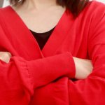 「お金なさそう」と見下された？店員にムカついて「4万円のスニーカー」衝動買いした女性