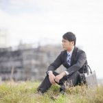 冬のボーナス9万8000円で「乾いた笑いが出ました」 20代の新卒男性、転職を決意