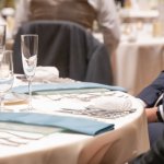 新幹線で友人の結婚式に参加 → “お車代”が「片道の乗車券未満」で激怒　絶縁することになった女性