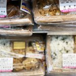 月収15万だった女性を救ったコンビニ「廃棄弁当」の恩　「何度も助けられました」