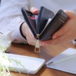 年収1200万円でも「スーパーではまず見切り品コーナーへ」 外食はしない、家着は10年同じものという50代男性の貧乏性