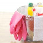 客の使用済みバスタオルで茶碗を拭く⁉　「良心が痛んでやりきれない」と退職者が続出